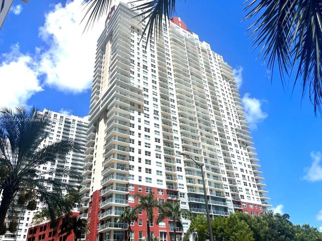 Foto del edificio - 1155 Brickell Bay Dr