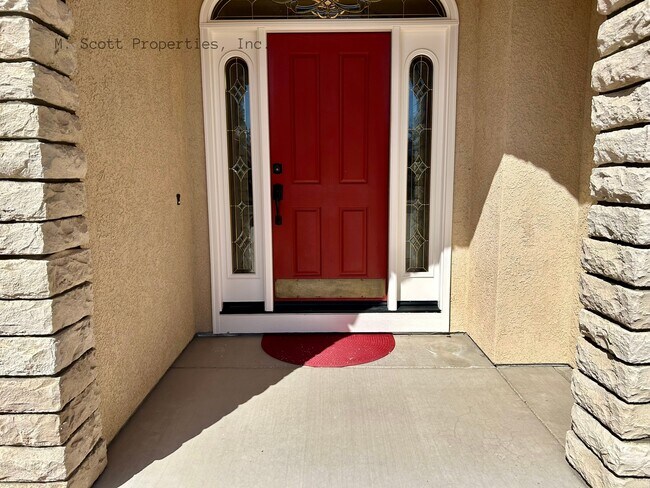 Building Photo - 1177 Woodfords Ln