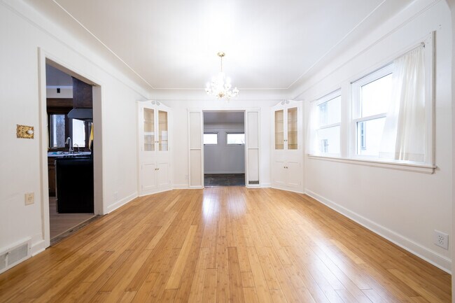 Foto del edificio - 1600 Thomas Ave W