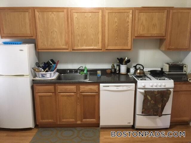Foto principal - 1634 Commonwealth Ave