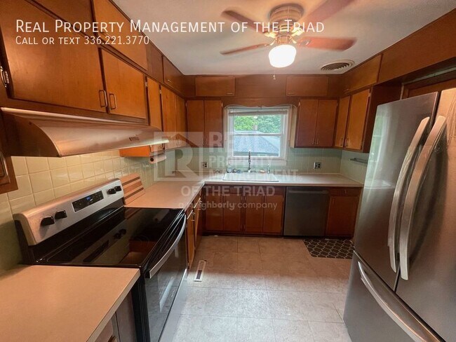 Building Photo - 3 Bedroom, 2 Bath Single Family Home in Ar...