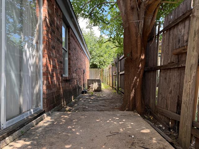 Building Photo - 305 Casie Ct