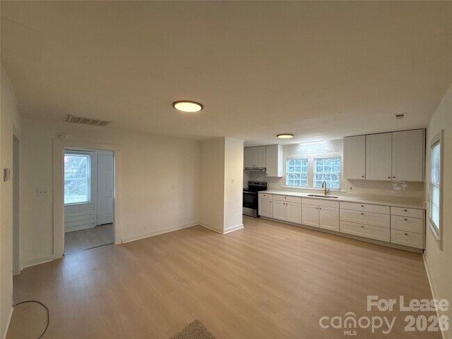 Building Photo - 1903 Flint Ln