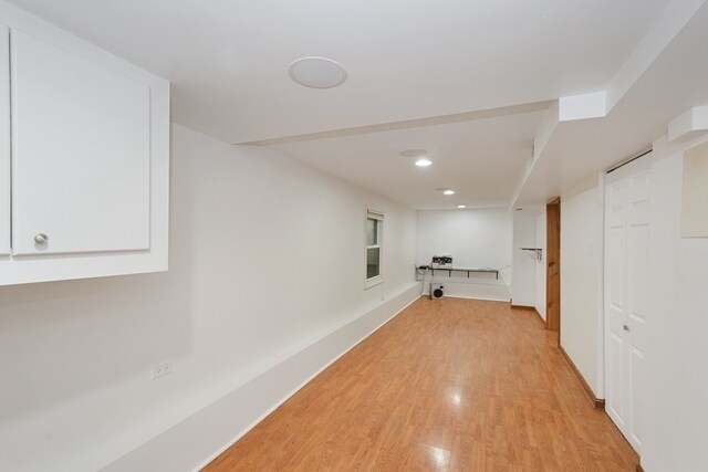 Living - 4126 N Drake Ave