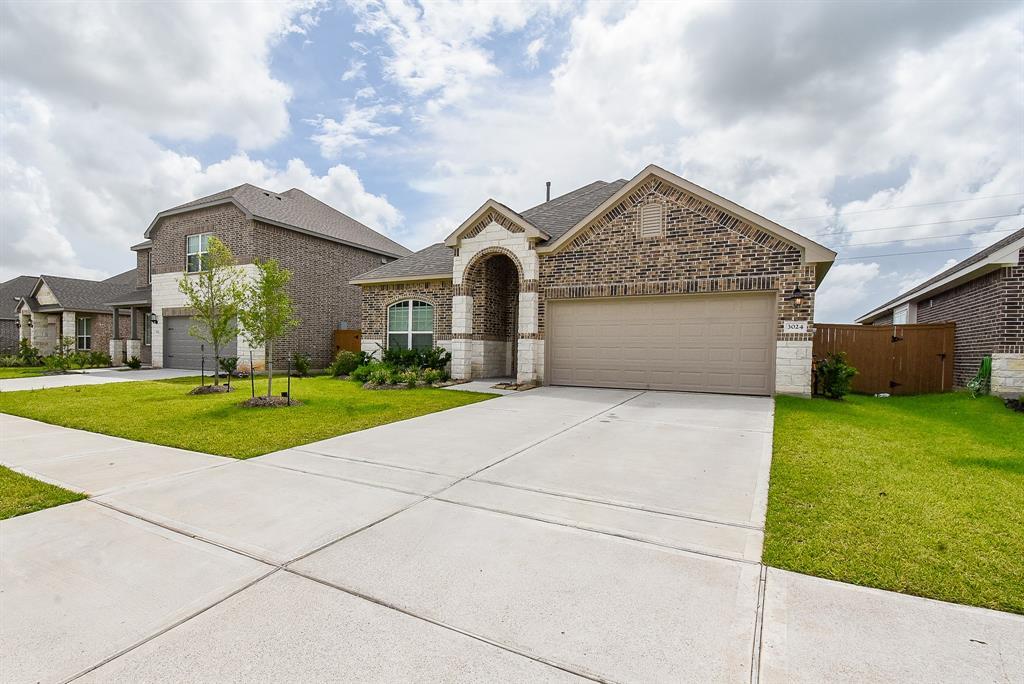 Foto principal - 3024 Myrtle Sunset Dr
