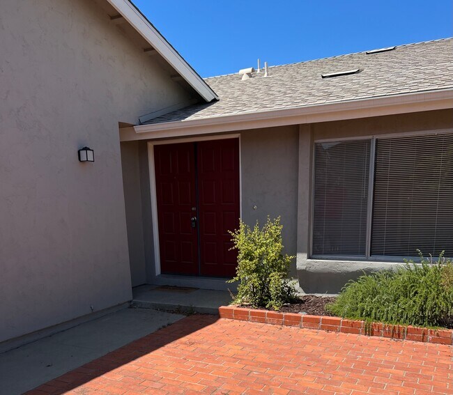 Foto del edificio - 4490 Cather Ave