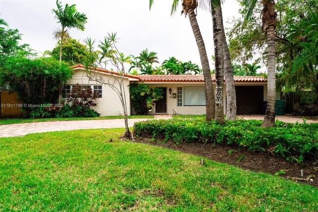 Foto del edificio - 220 Buttonwood Dr