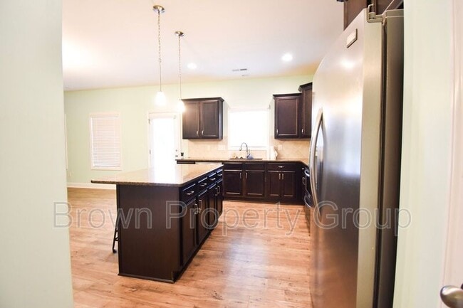 Building Photo - 129 Stonebriar Ave