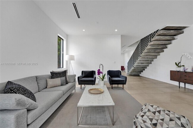 Foto del edificio - 3465 SW 3rd Ave