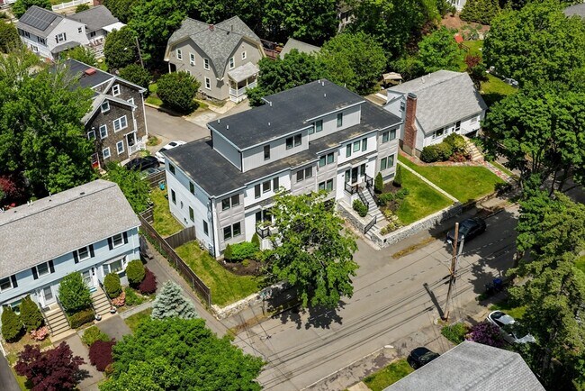 Foto del edificio - 65 Lancaster Rd