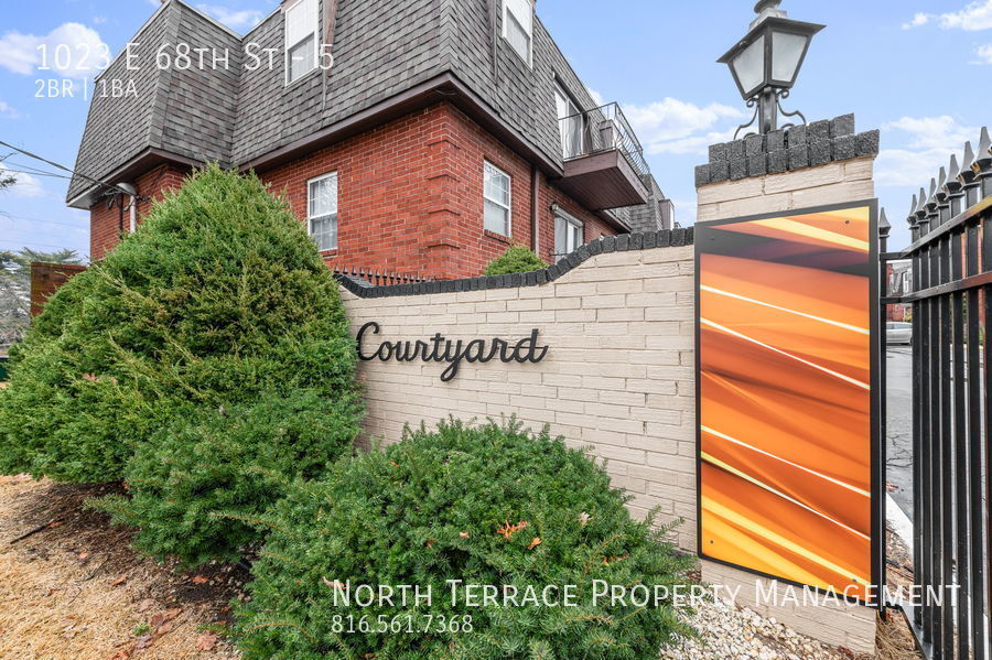 Primary Photo - Renovated 2BR with Modern Updates in Brook...