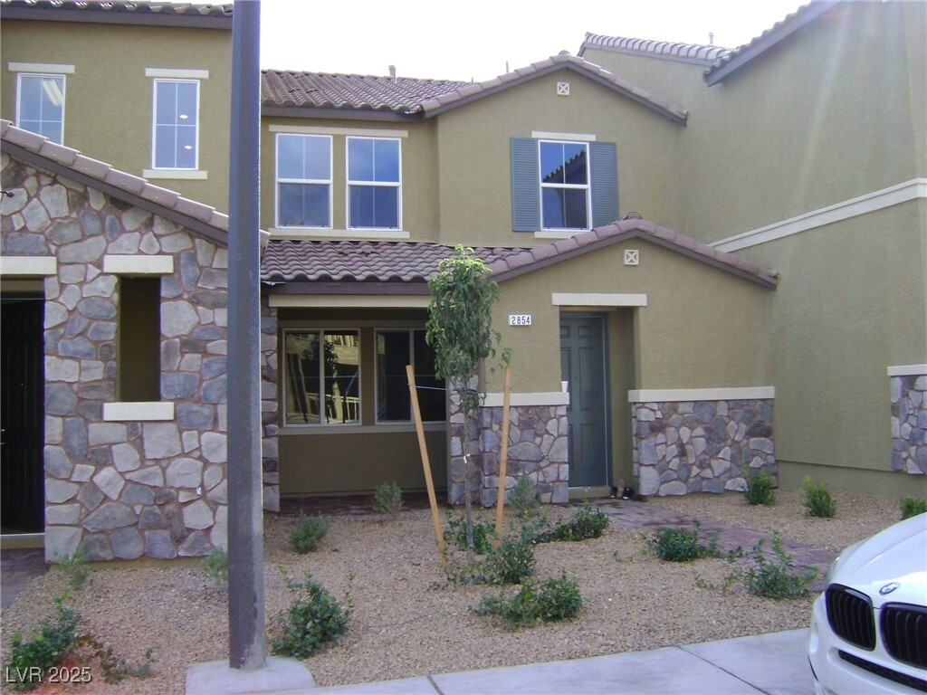 Primary Photo - 2854 Starling Summit St