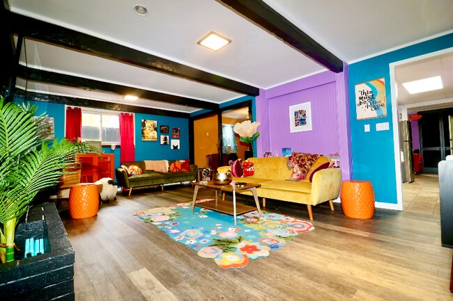 Foto del edificio - 17 Elliott Rd