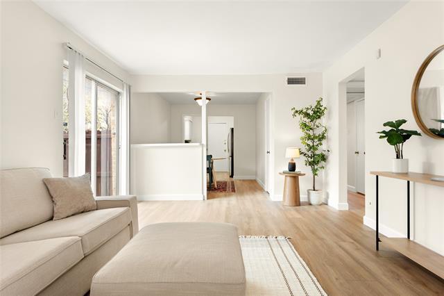 Foto del edificio - 4211 Newton Ave
