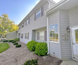 Building Photo - 8 Gant Cir