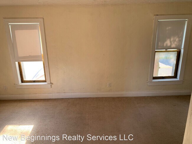 Building Photo - 701 Broadway