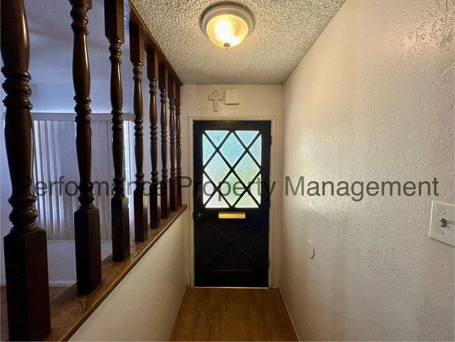 Foto del edificio - Beautiful 4 Bed/2 Bath 55+ Home w/ RBP & S...