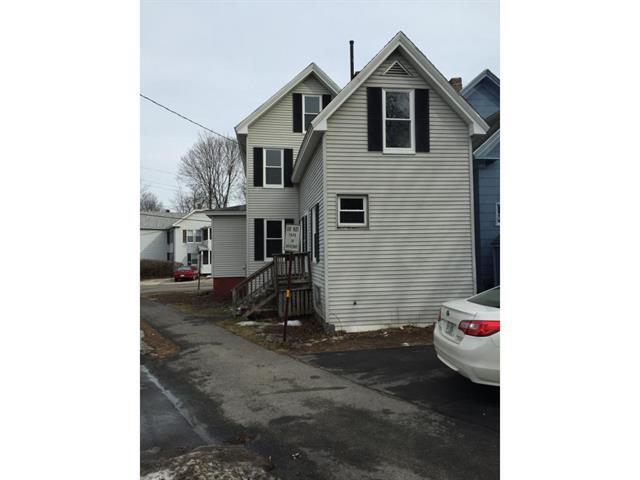 2 off street parking spots - 17 Essex Street