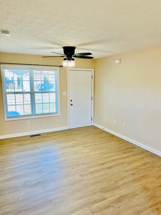 Building Photo - 199 Pirates Cove Ln