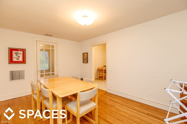 Foto del edificio - 3411 N Elaine Pl