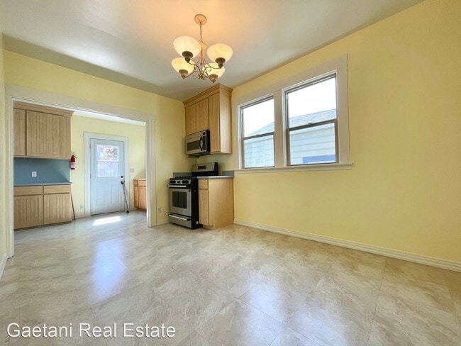 Building Photo - 2 br, 1 bath House - 563 Edinburgh Street