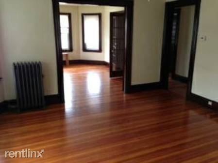 Foto del edificio - 3 br, 1 bath  - 66 Bedford St # 2