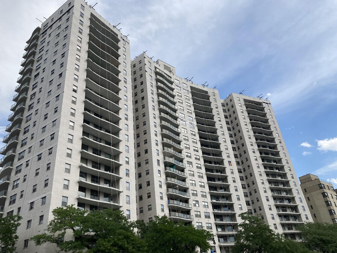 1020 Grand Concourse, The Bronx, NY 10451 Townhouse for Rent in The