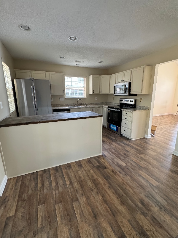 Building Photo - 6491 St Bernard Way