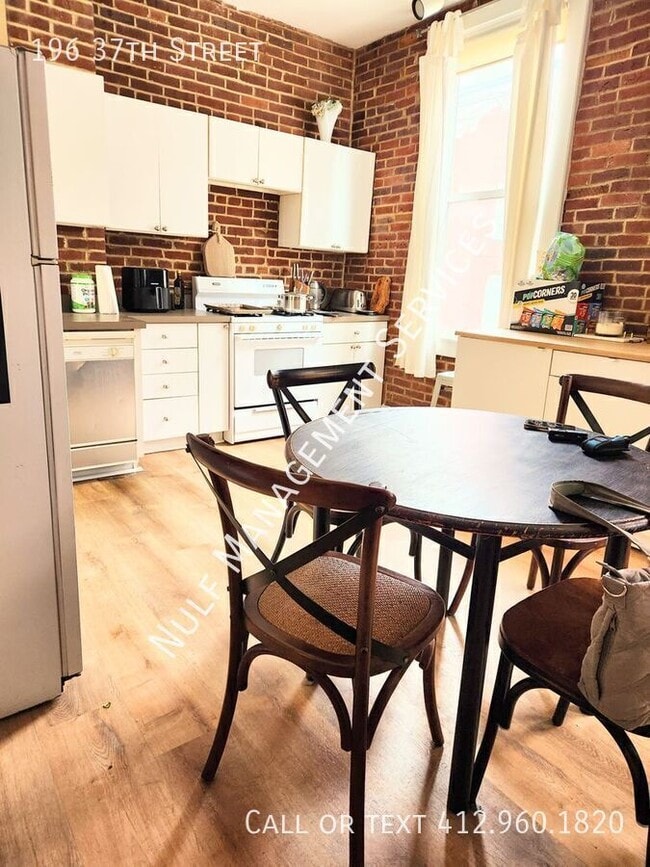 Building Photo - 196 37th St