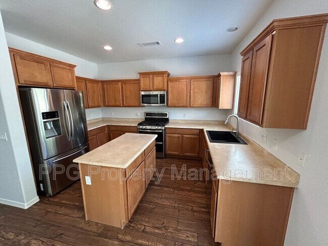 Foto del edificio - 18543 W Mission Ln