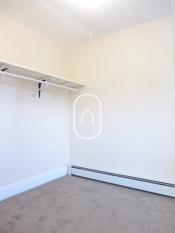 Building Photo - 34 Pontiac St