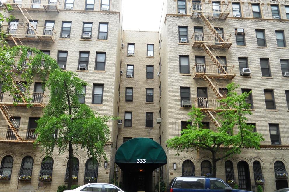 Foto principal - 333 E 80th St