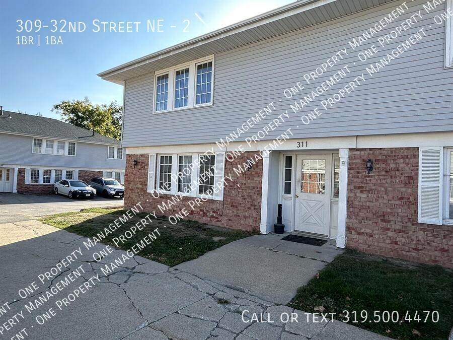 Foto del edificio - 309-32nd Street NE-2