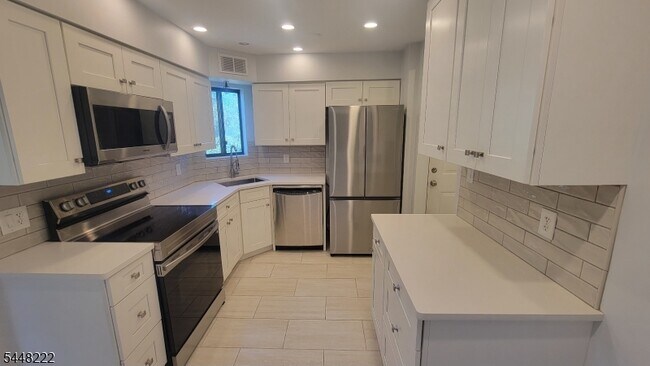 Foto del edificio - 3102 Revere Ct