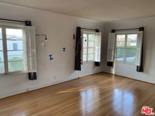 Foto del edificio - 7970 Blackburn Ave