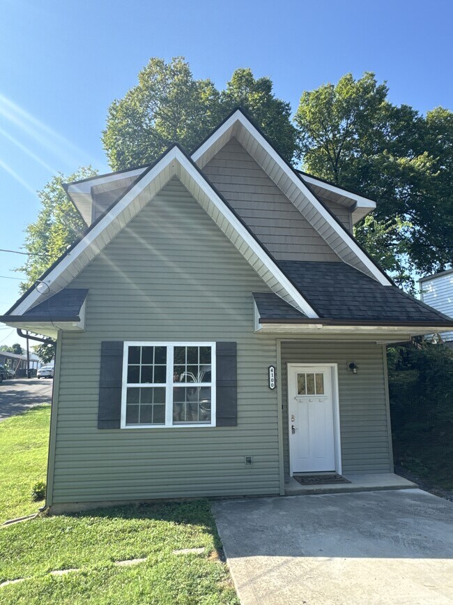 Building Photo - 4100 Apex Dr NW