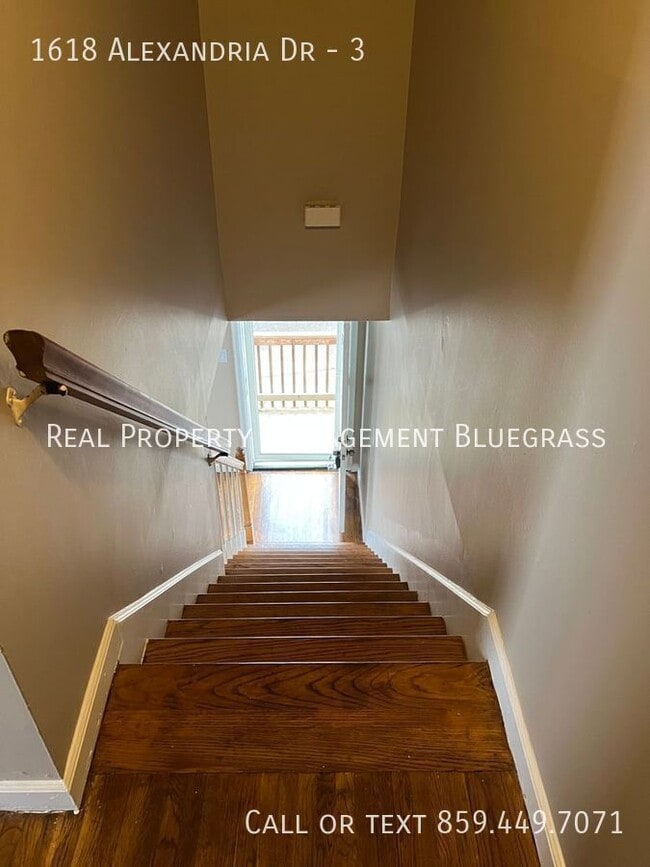 Foto del edificio - 1618 Alexandria Dr