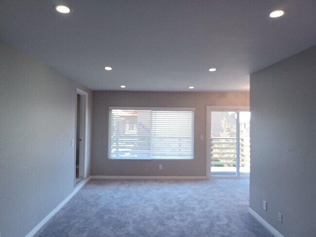 Sala de estar - 1440 Lambert W Rd