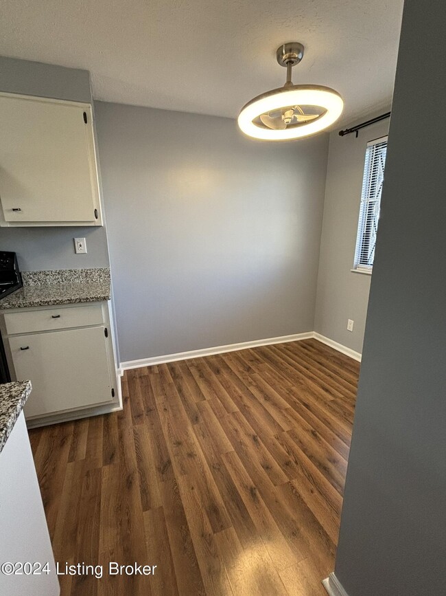 Building Photo - 9348 Loch Lea Ln