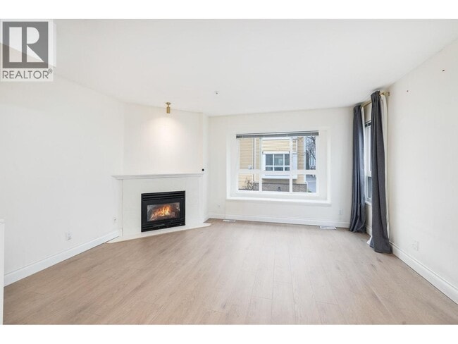 Building Photo - 8431 Jellicoe St