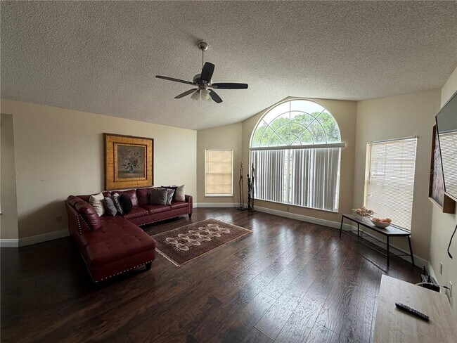 Foto del edificio - 2040 Royal Bay Blvd