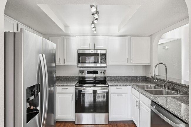 Foto del edificio - Status: Accepting Applications