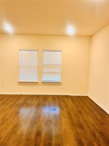 Foto del edificio - 1006 Old Oaks Dr