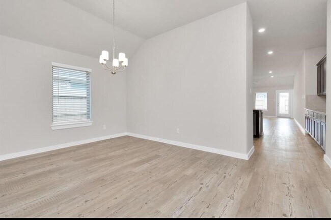 Building Photo - 2627 Border Cv Cir
