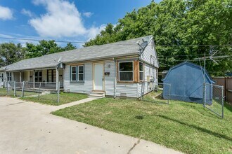 Building Photo - 1802 N Market St