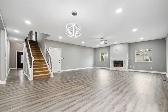 Foto del edificio - 397 South Gordon Rd SW
