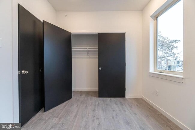 Building Photo - 221 S Cecil St