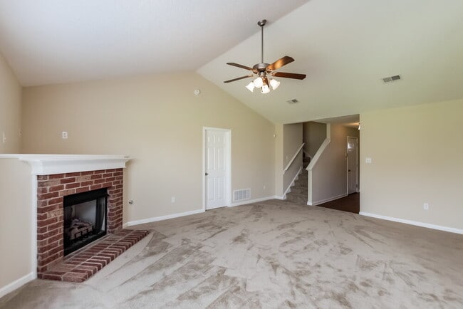 Building Photo - 8124 Loden Cove