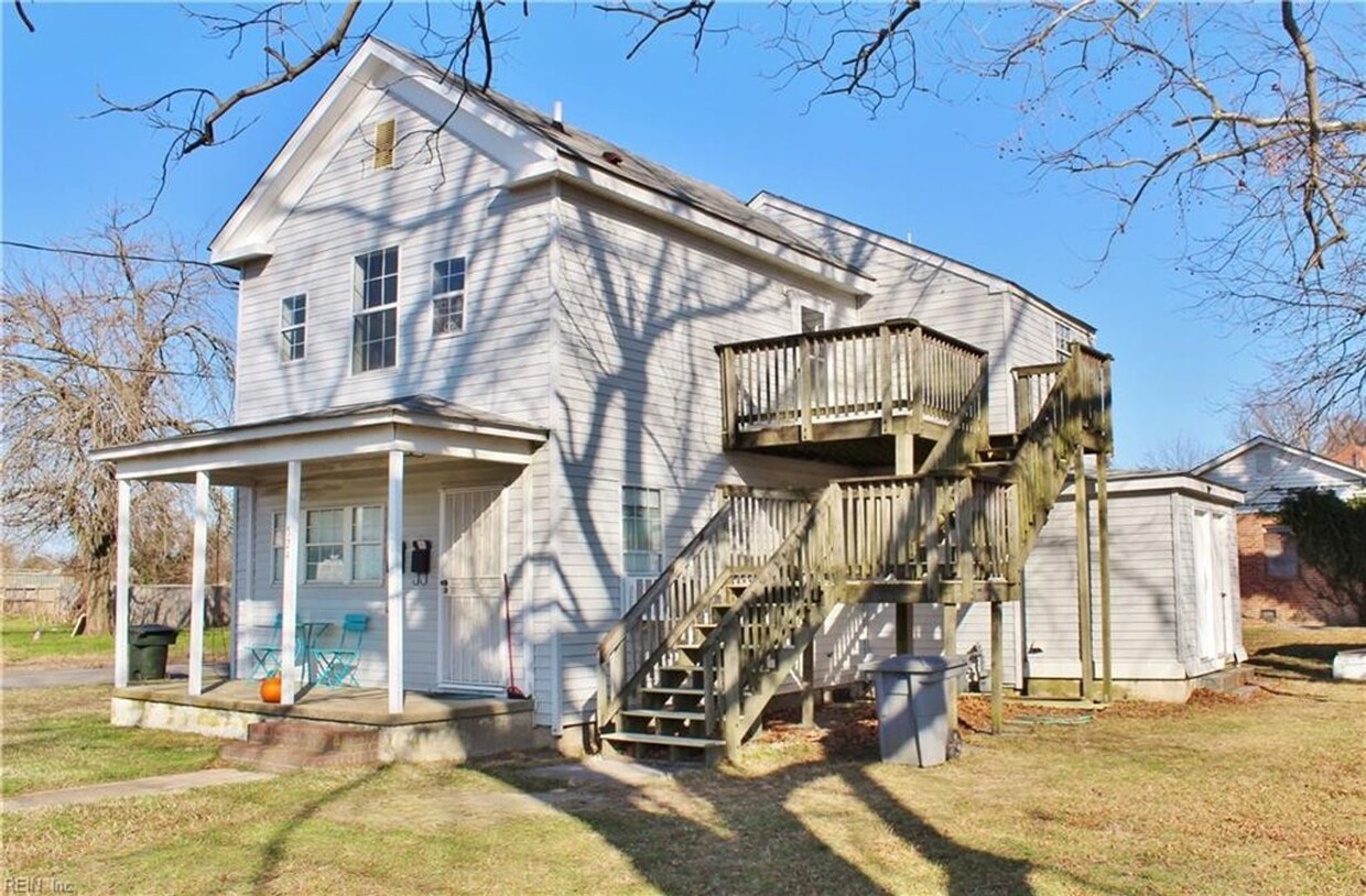 Primary Photo - Cute upstairs home