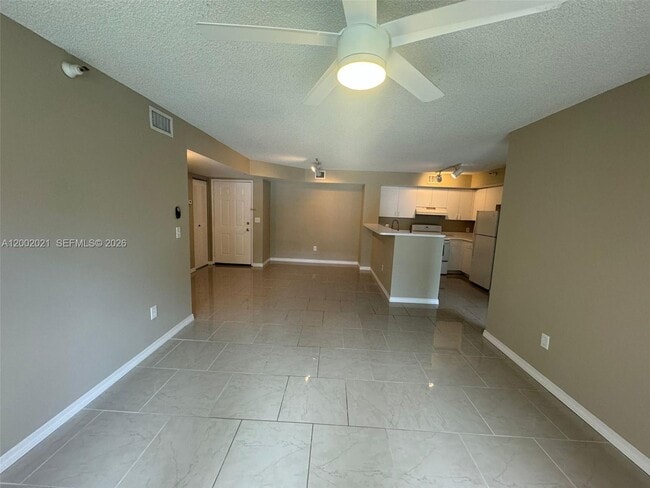 Foto del edificio - 111 Yacht Club Way